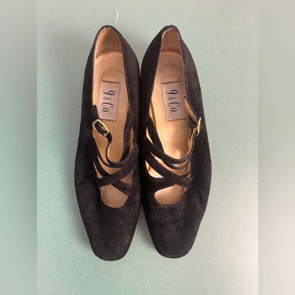 Vintage 9 & co suede texture ballet flats with multiple straps size 7